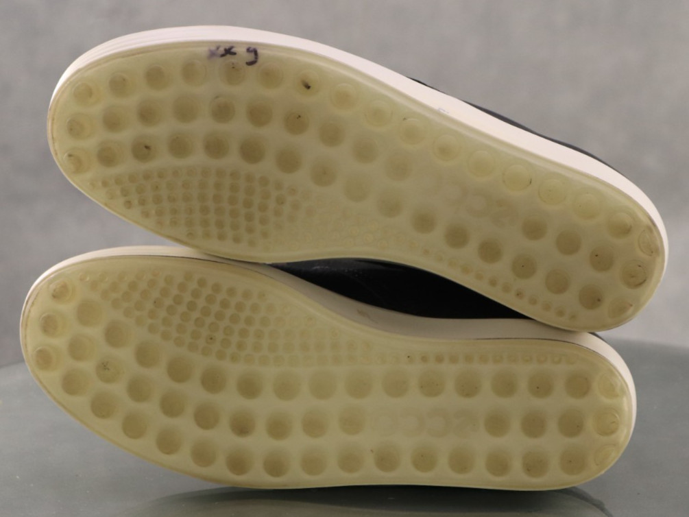ECCO Soft 7 Women’s Slip On Loafer Sneaker Shoes Size EU 37 US 6-6.5 Leather EUC