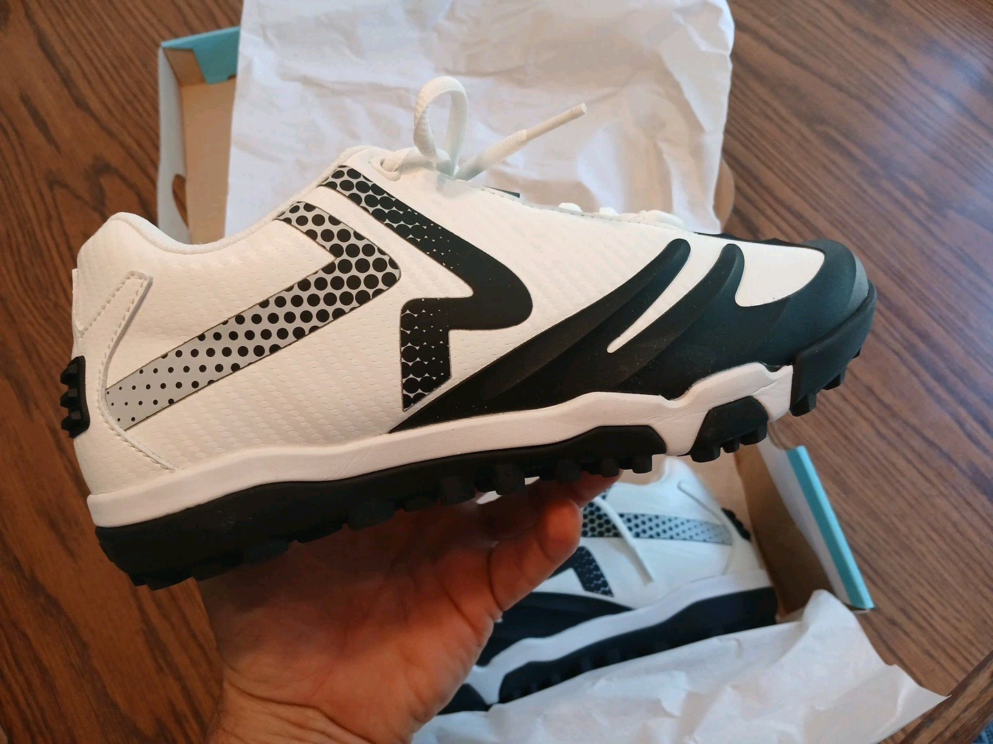 Rip It – New in Box Ringor Pro Turf Softball Shoes Ladies Womens Size 10