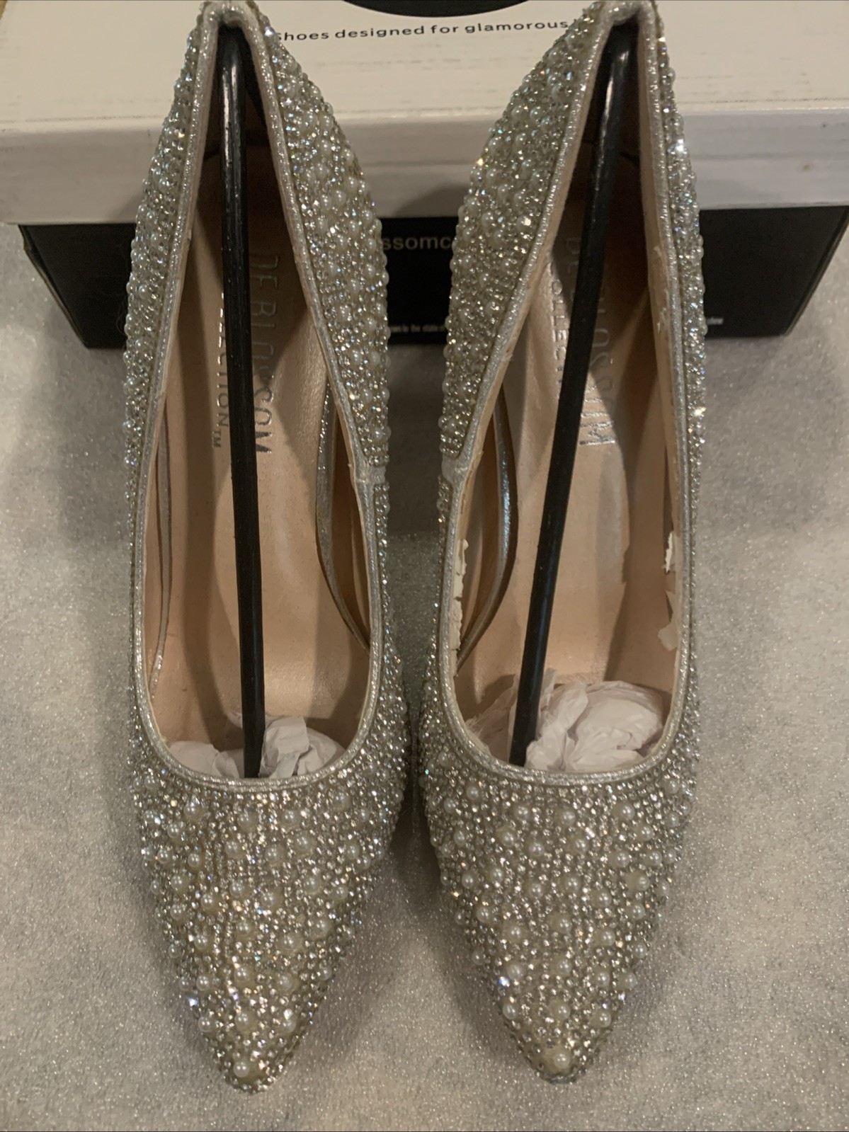 De Blossom Collection Women’s Bridal Or Pageant Silver Rhinestones Heels Size 6