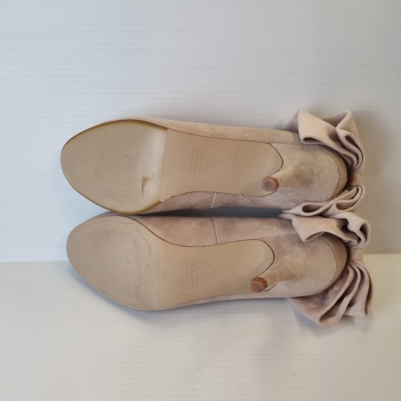Vintage Alannah Hill Nude Suede Bow Heels AU 6 EU 37 Romantic Winter Bridal Glam