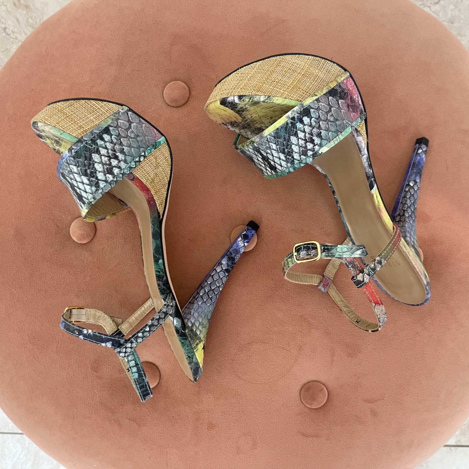 NEW w/ Box Stuart Weitzman «Onceover» Multicolor Python Print Platform Heels – 7