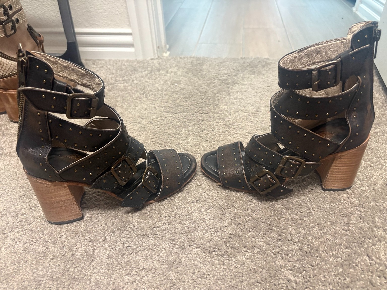Freebird by Steven Tanica Studded Leather Gladiator Heel Sandals Size 6