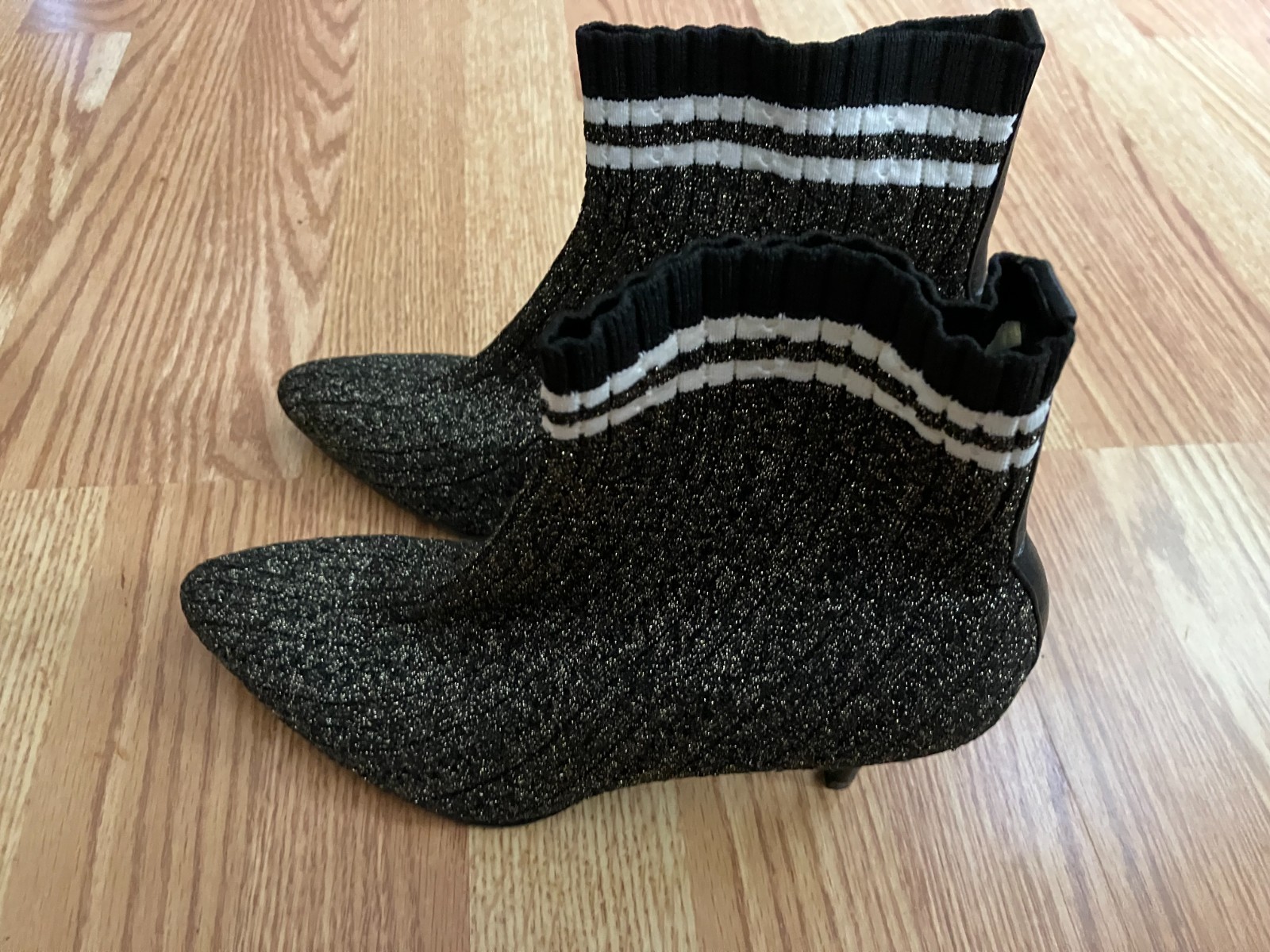 NWT STUART WEITZMAN WAVERLY Metallic Knit Sock Bootie Boots Size US 7.5M $575.00