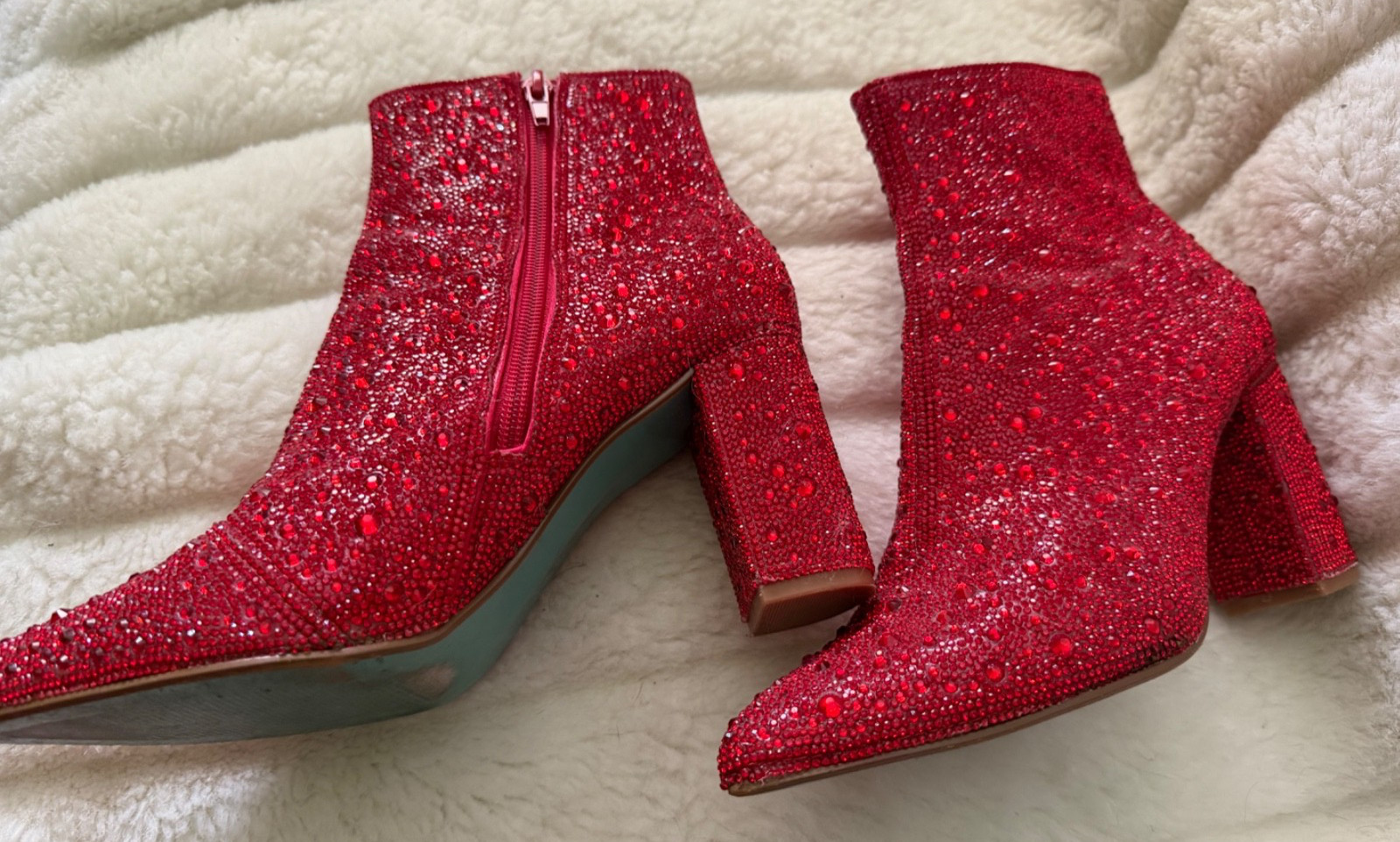 BETSEY JOHNSON SIZE 8 Red Beaded Sparkle Pointed Covered Block Heel Side Zip