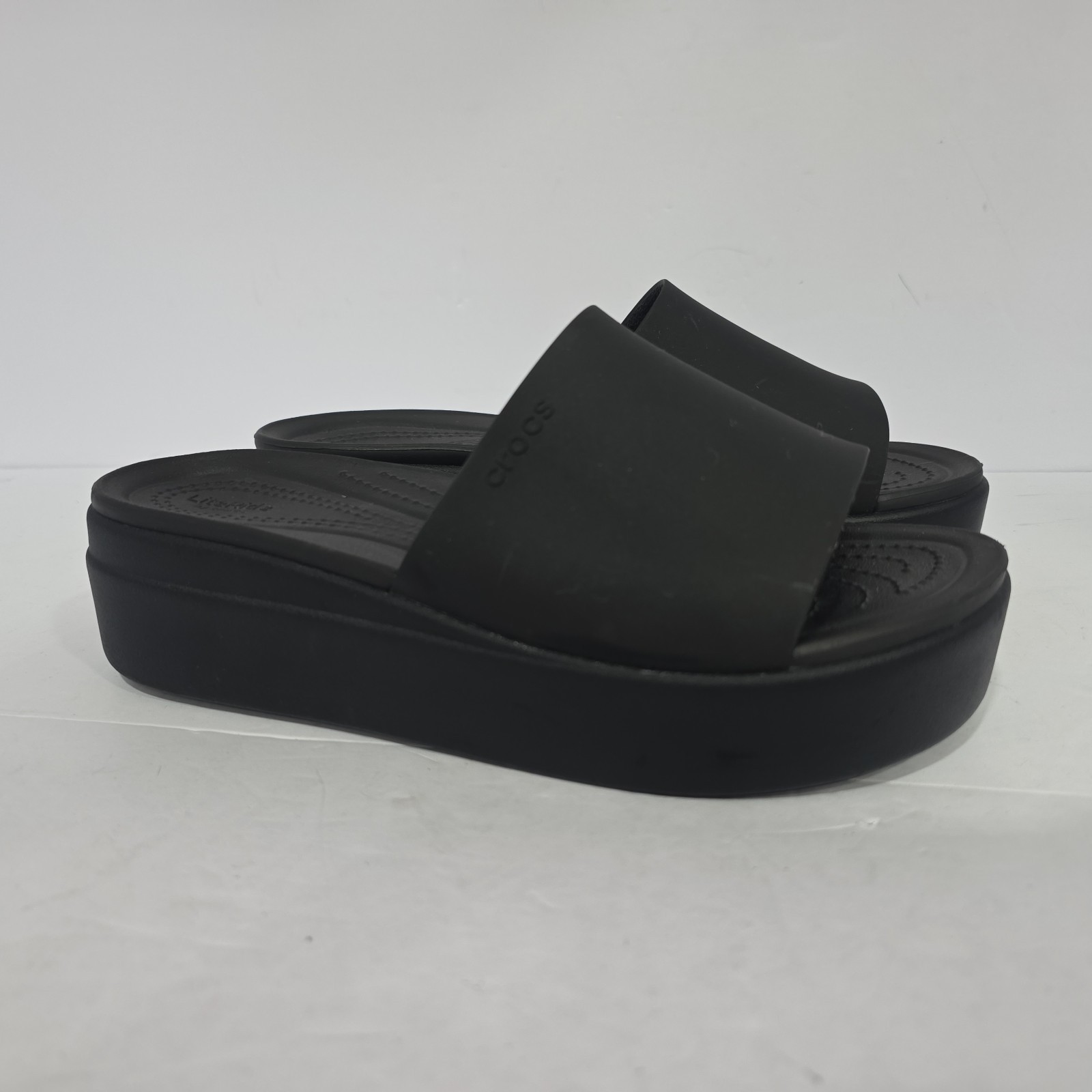 Crocs Women’s Brooklyn Slide Low Wedge Platform Black LiteRide Comfort Sandal 8