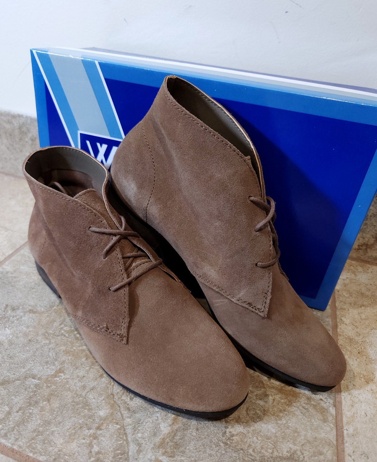 White Mountain Golden Womens Chukka Ankle Boots Brown Taupe Suede Lace 8 NIB NEW