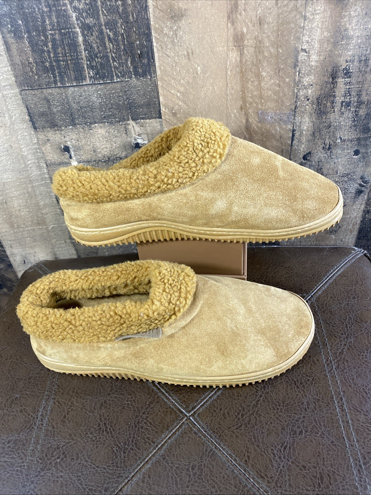 Wanderlust Women Microsuede Indoor Outdoor Rugged Slippers Size L 9 Tan