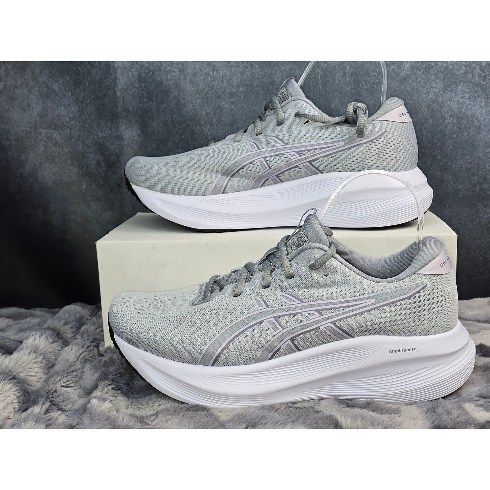NWOT ASICS Gel-Excite 11 Grey Lavender Running Shoes Womens Size 9 Wide 1012B860