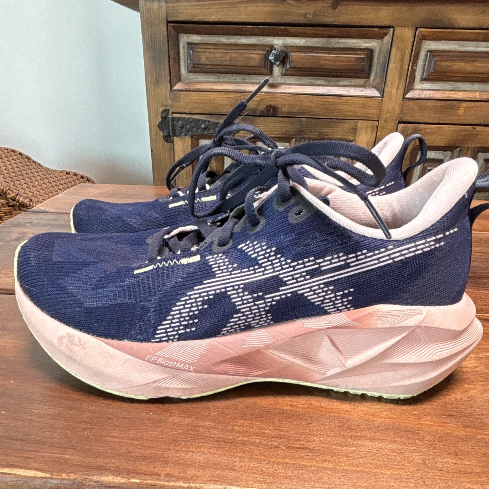 ASICS Women’s Blue/White Low Top Lace-Up Athletic Sneaker, Activewear Casual