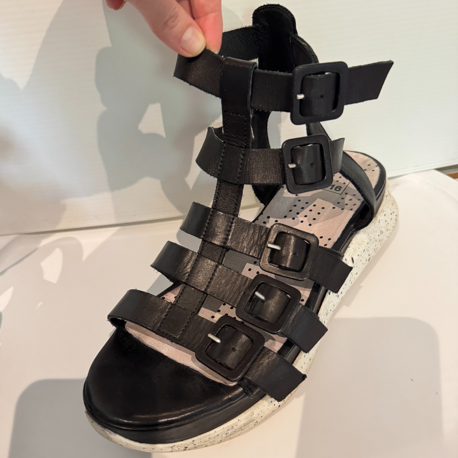 PF16 Italy Black Leather Platform Gladiator Sandals Buckle Up Size EU 41
