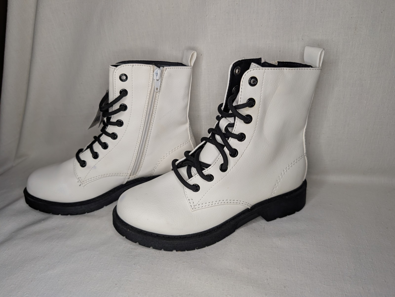 Size 6 Time And Tru White Combat Boots, Lace Up & Side Zip Ankle Booties, Clean!