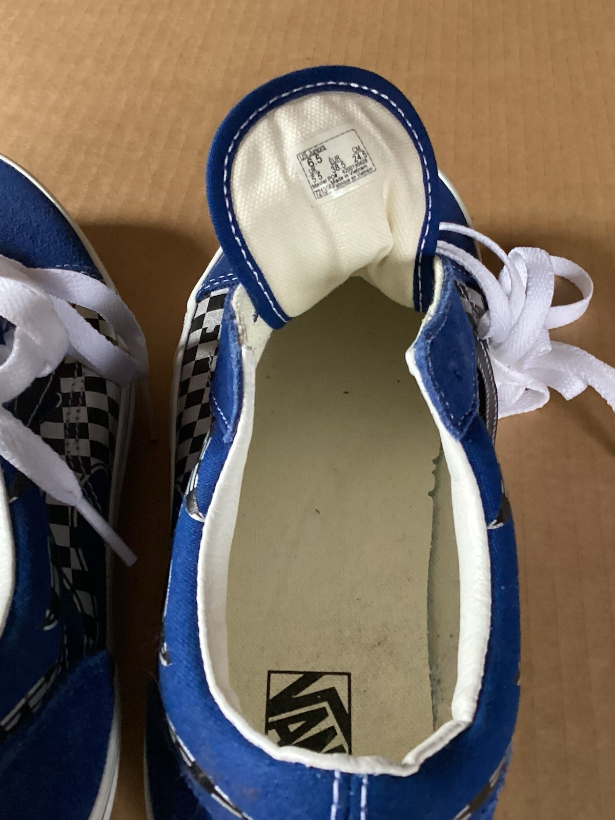 New Vans Pair of Sneakers -Off The Wall Teen/Juniors Size 6.5 Blue/White Checker