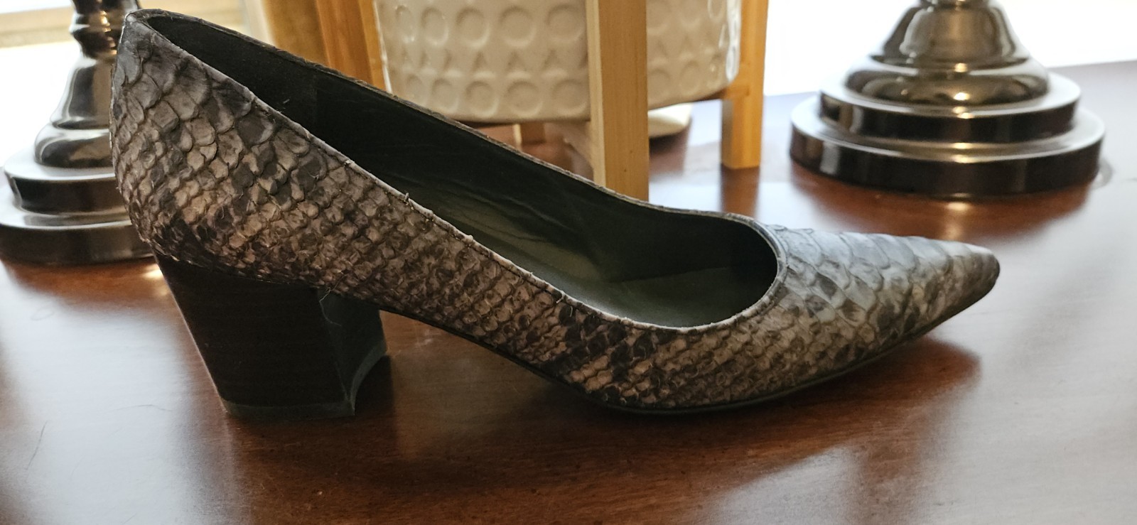 Stuart Weitzman Women’s Snake skin Block Heel Pump Grey And Black Size 8.5 SS