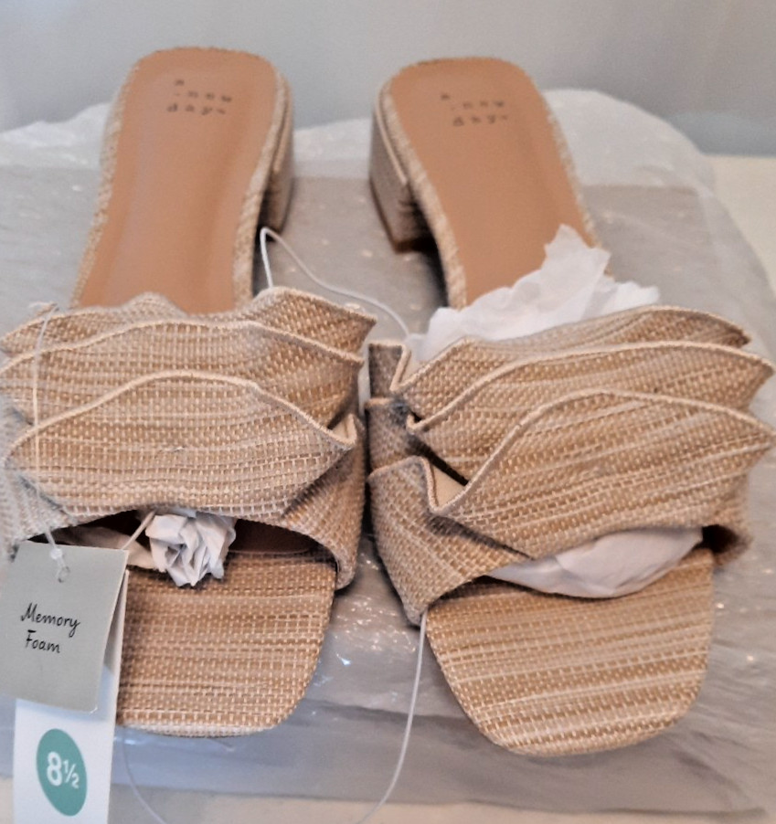 8.5 Women’s Lyta Raffia Ruffle Sandals with Memory Foam Insole – A New Day NWT