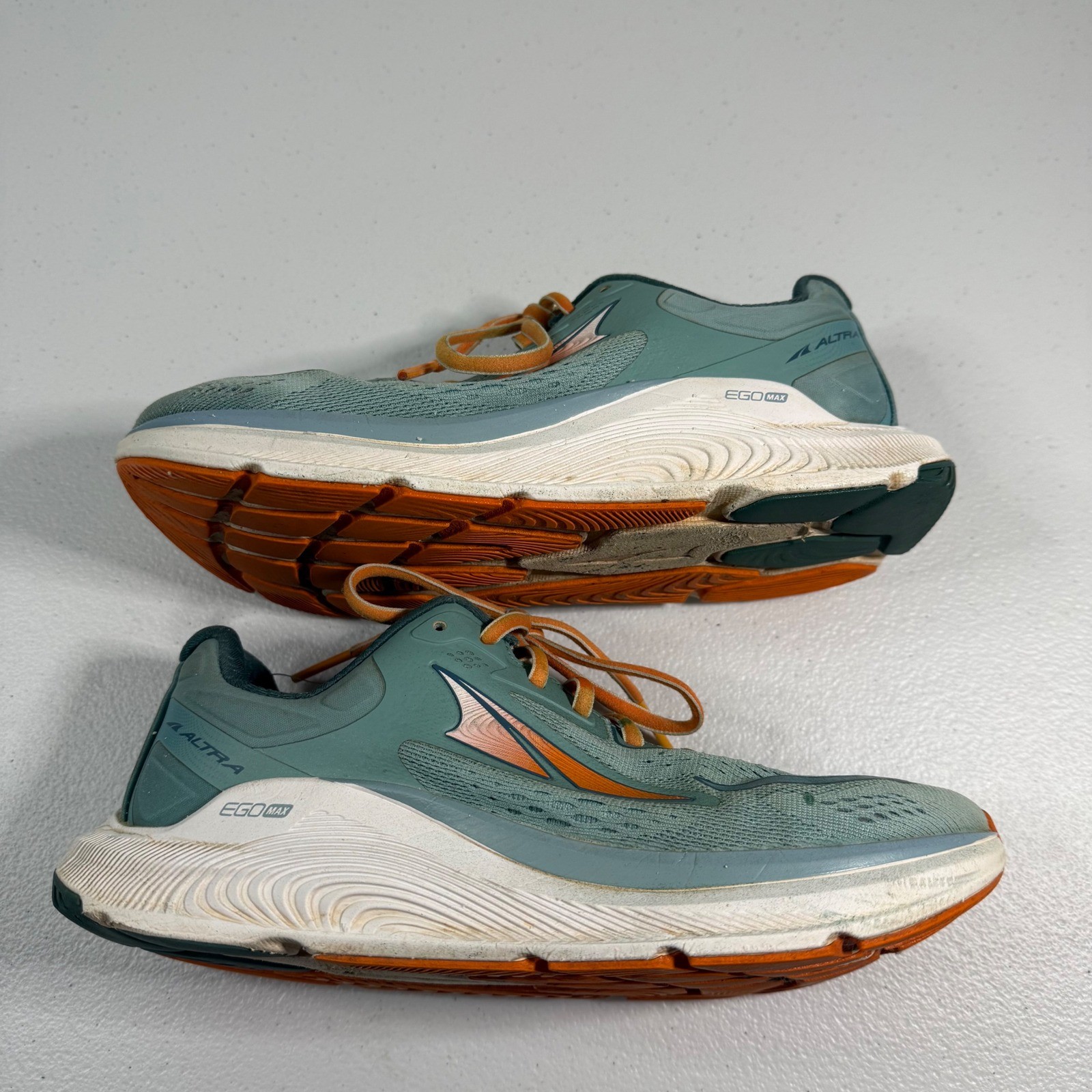 Altra Guide 15 Women’s Running Shoes Teal Orange Lace Up Athletic Size 8.5EUC