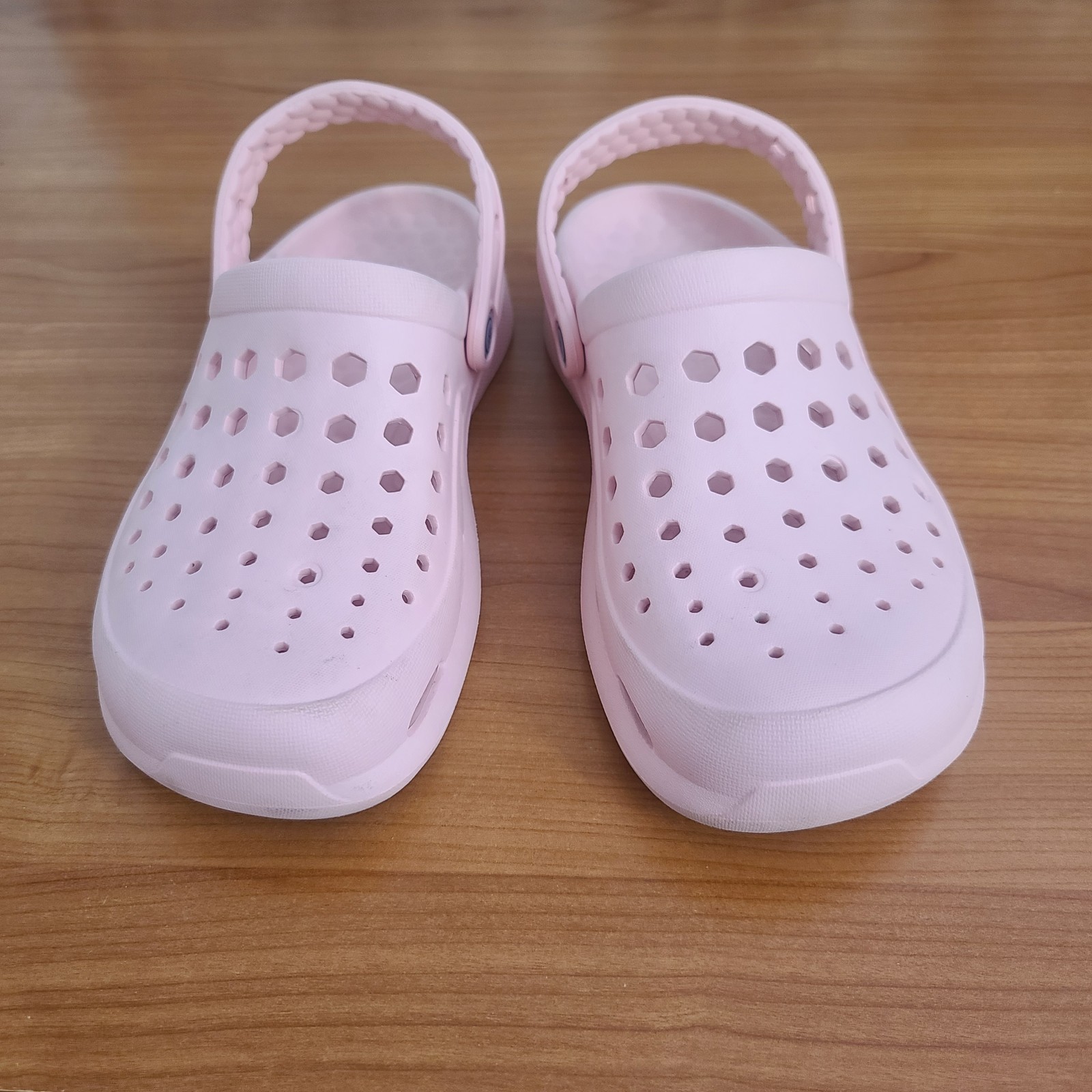Joybees Women’s Clogs Slip On Shoes Sports Sandals Comfort Sz 8