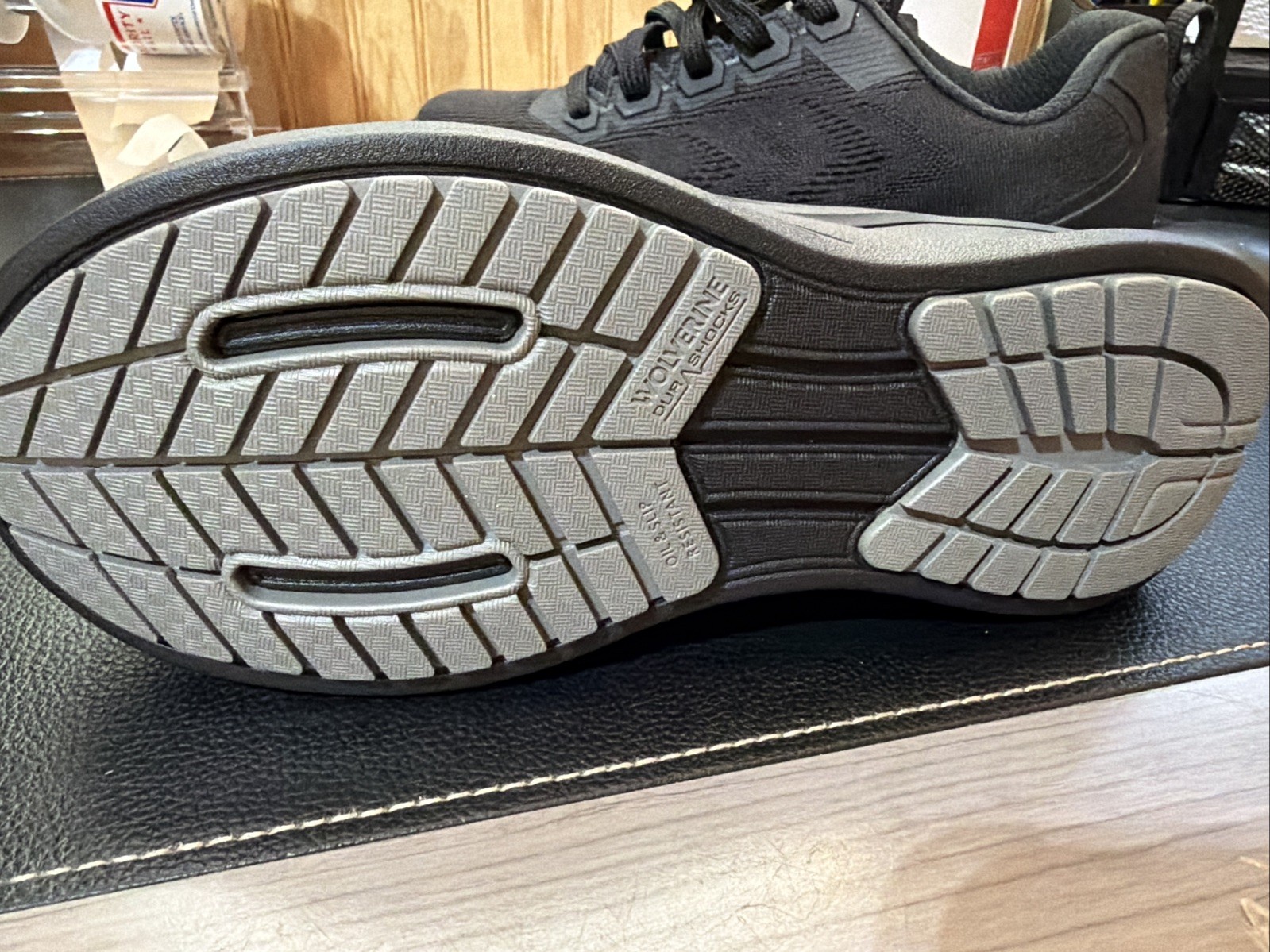 WOMEN’S SAFETY SHOES Durashocks Bolt Knit Carbonmax Black Slip Resistant SIZE 9M