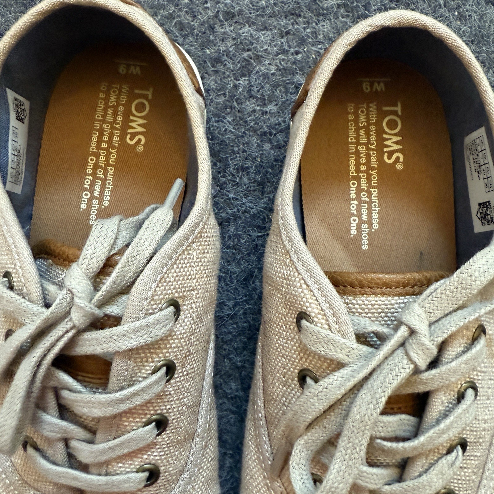 TOMS Del Rey Casual Sneaker Tan w Gold Sheen Leather Heels Women’s Sz 9