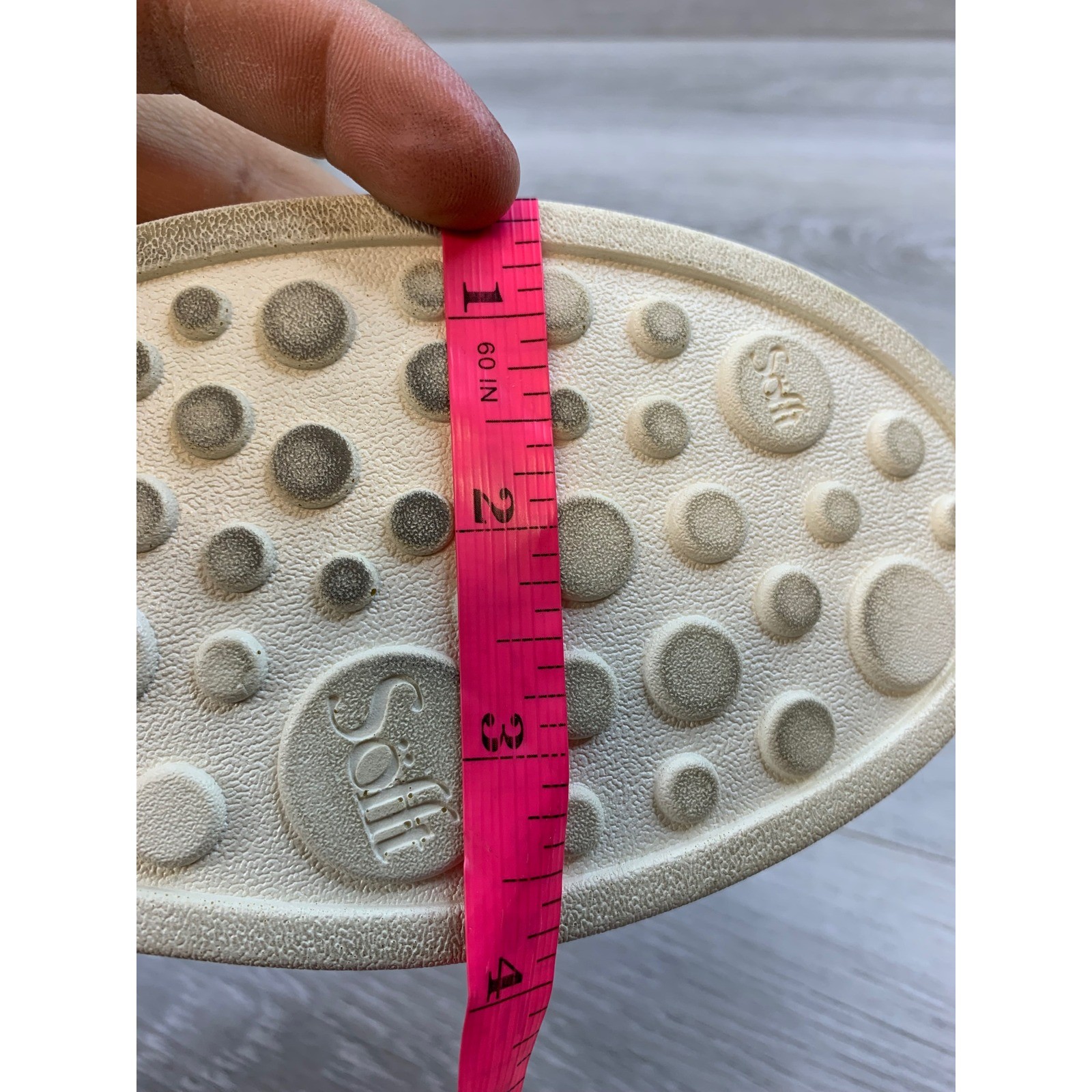 Sofft Somers Women’s Metallic Gold Laser Cut Leather Mule Sneakers 8.5 Shoes