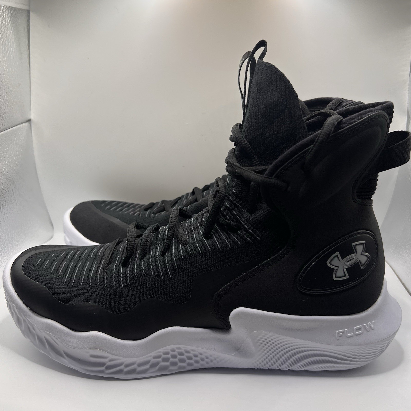 Under Armour Women’s Flow Highlight Ace Volleyball Shoes 12.5 Black High Top New