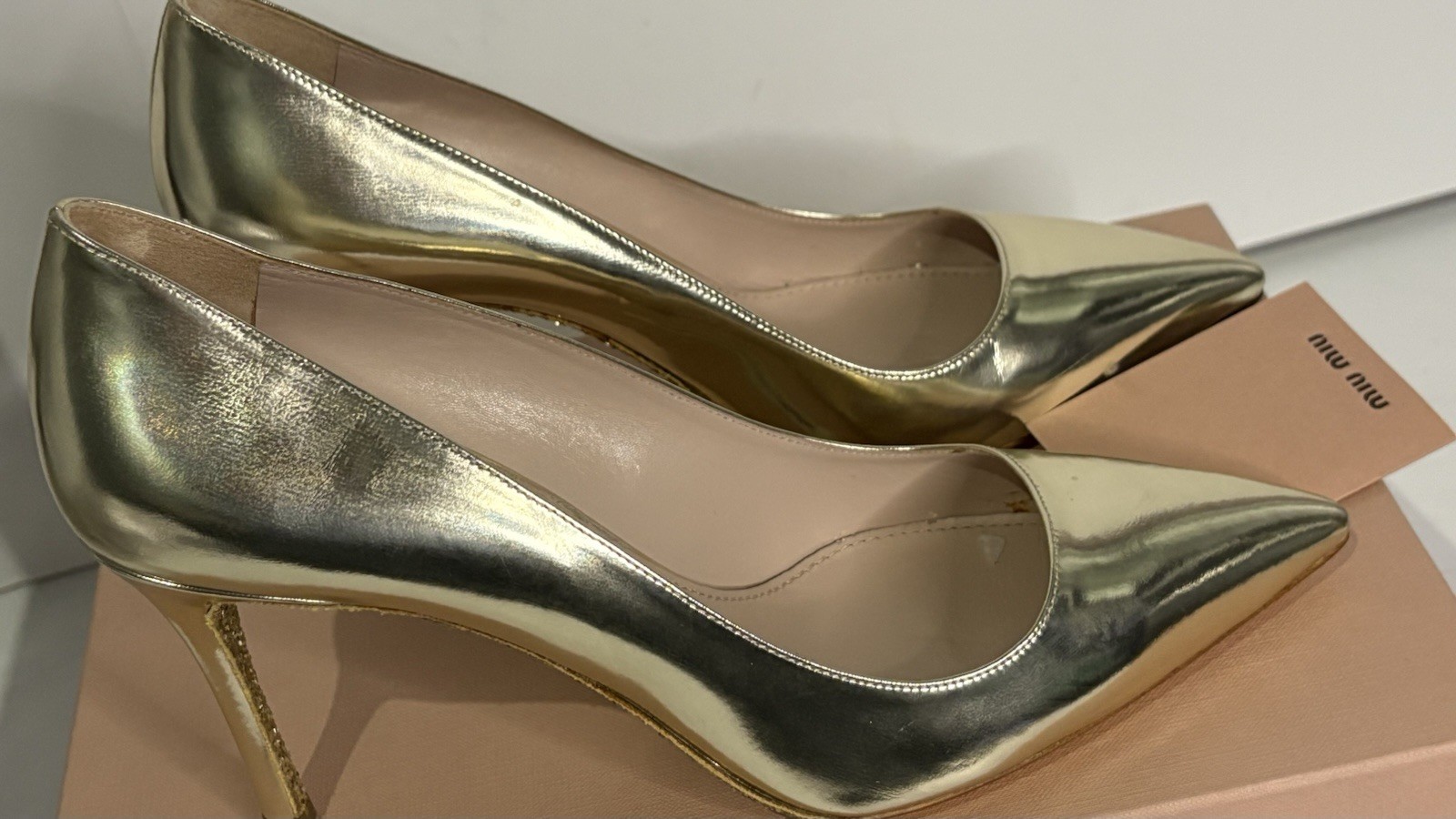 NWT MIU MIUGold Lame Leather GlitterPumps Women’s Size EU 40. US 10-9.5