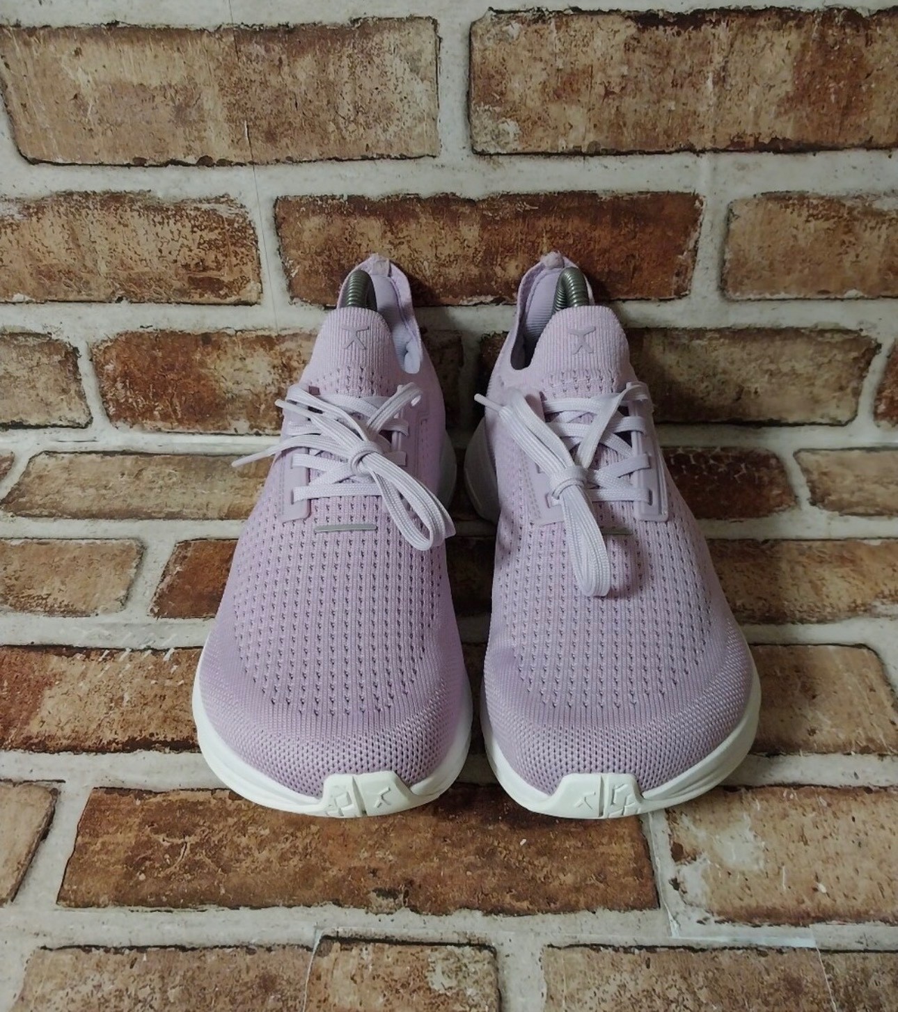 flux adapt runner- size 6.5 – womens – purple – barely worn