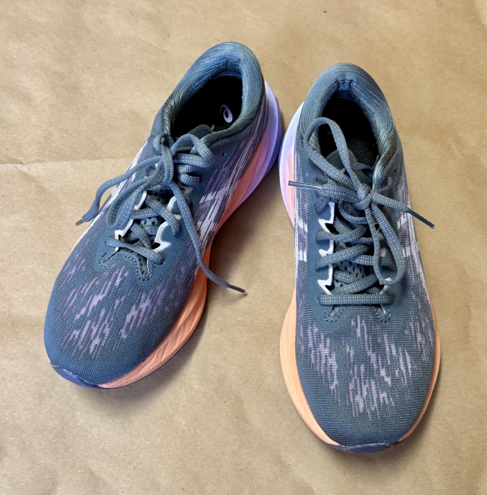 women asics 8.5 novablast 3 FF Blast+