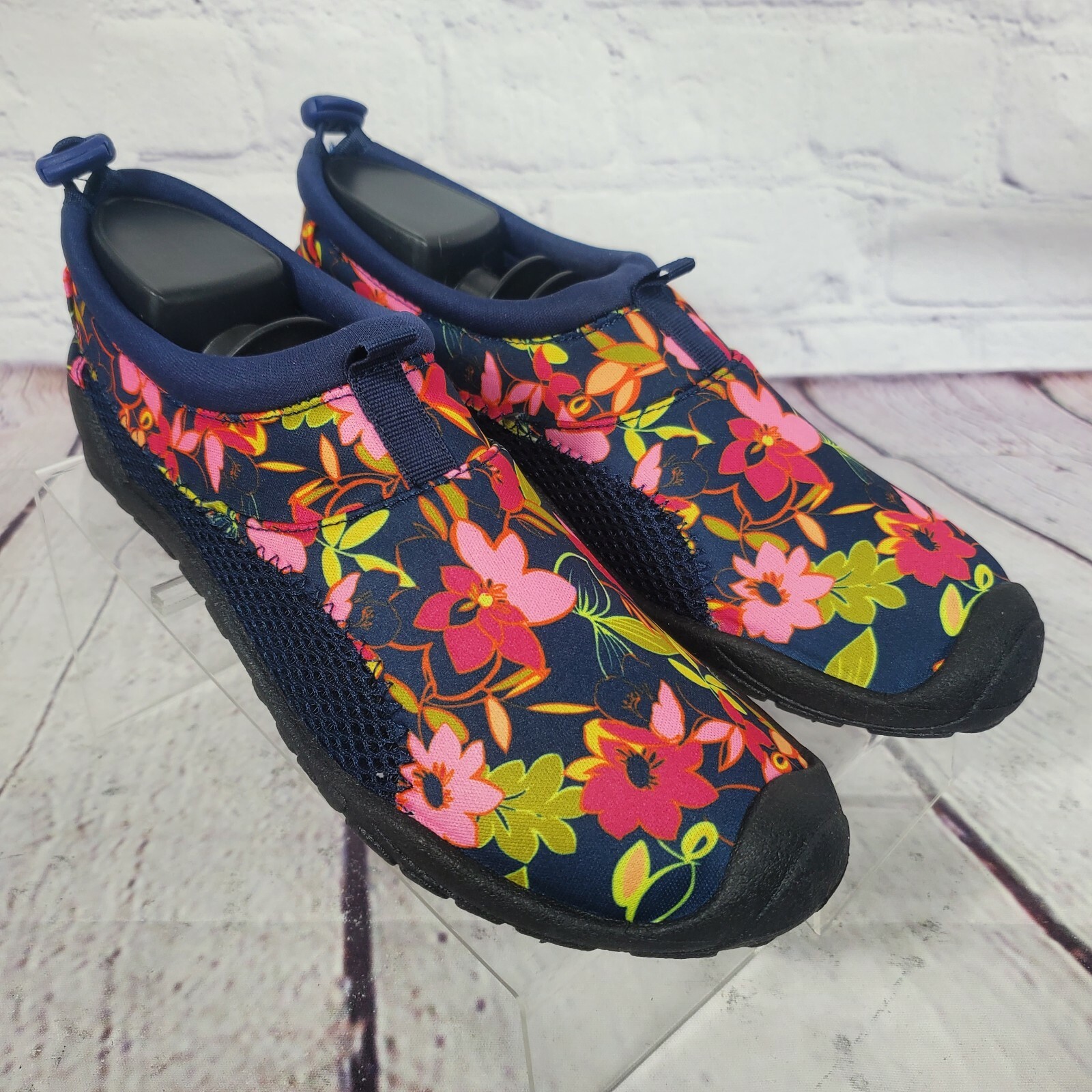 Land’s End Women’s Size S 5-6 Deep Sea Jungle Slip On Aqua Socks Sneakers