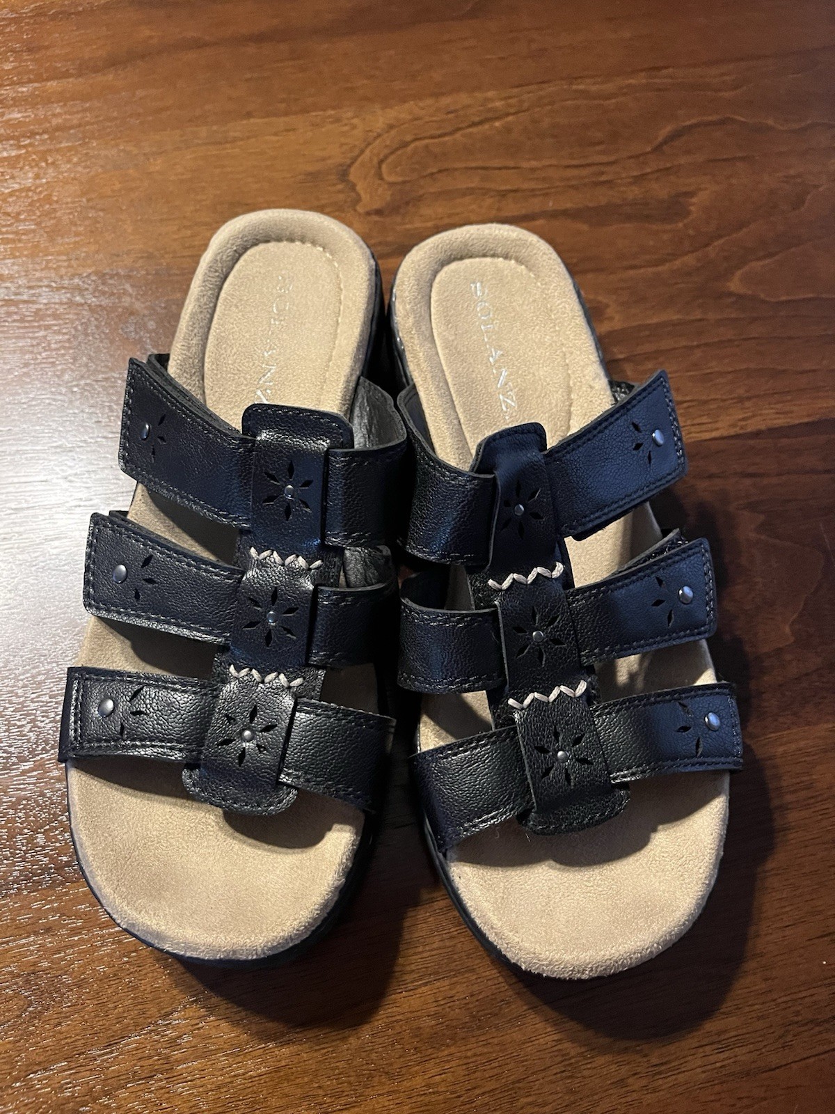 Solanz Cut-Out Studded Comfort Slide Sandals Black Slip-On Wedge Women’s Size 6M
