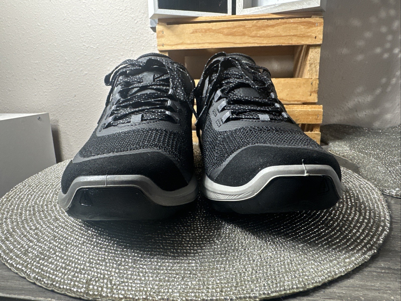 KEEN Terradora Speed Hiking Black Women’s Sneakers 9.5/40 PreOwned EUC-MINT