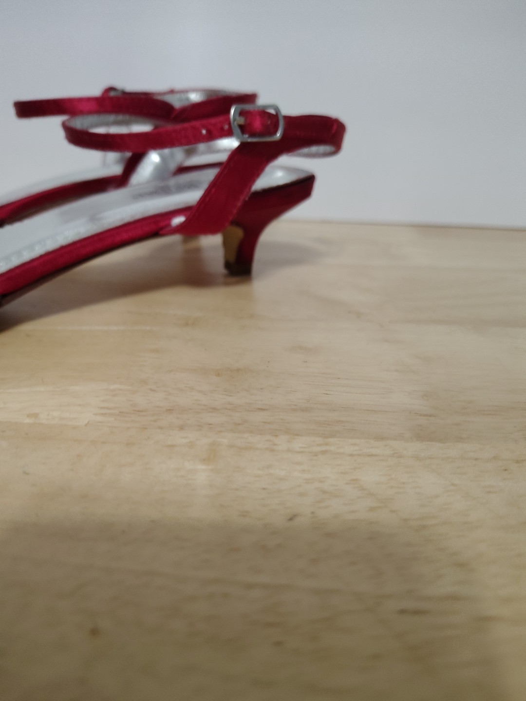 Davids Bridal Elena Wedding Low Heels Red Jeweled Ankle Strap SIZE 10 New No Box