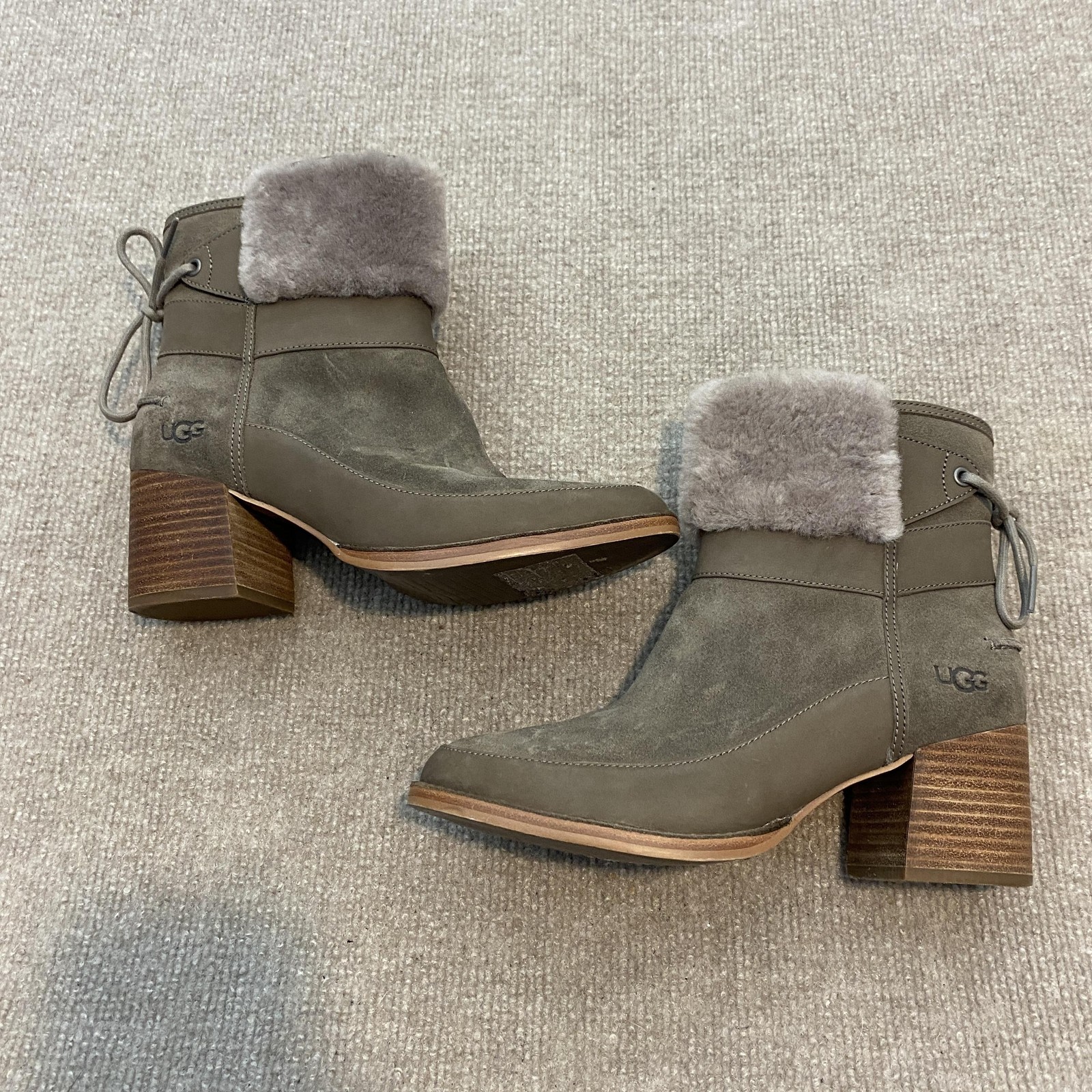 UGG Boots Womens Size 7.5 Olive Suede Shearling Lined Ankle Block Heel 1104863