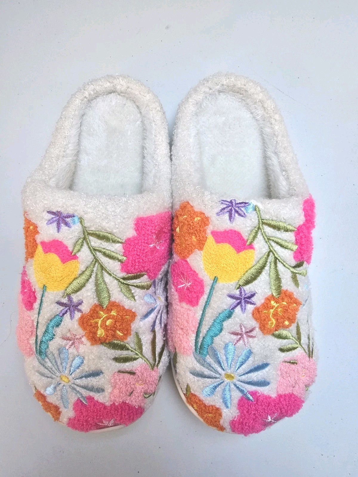 Flowers in Bloom Indoor/Outdoor Cozy Slippers Unisex M/L 9-12 Living Royal