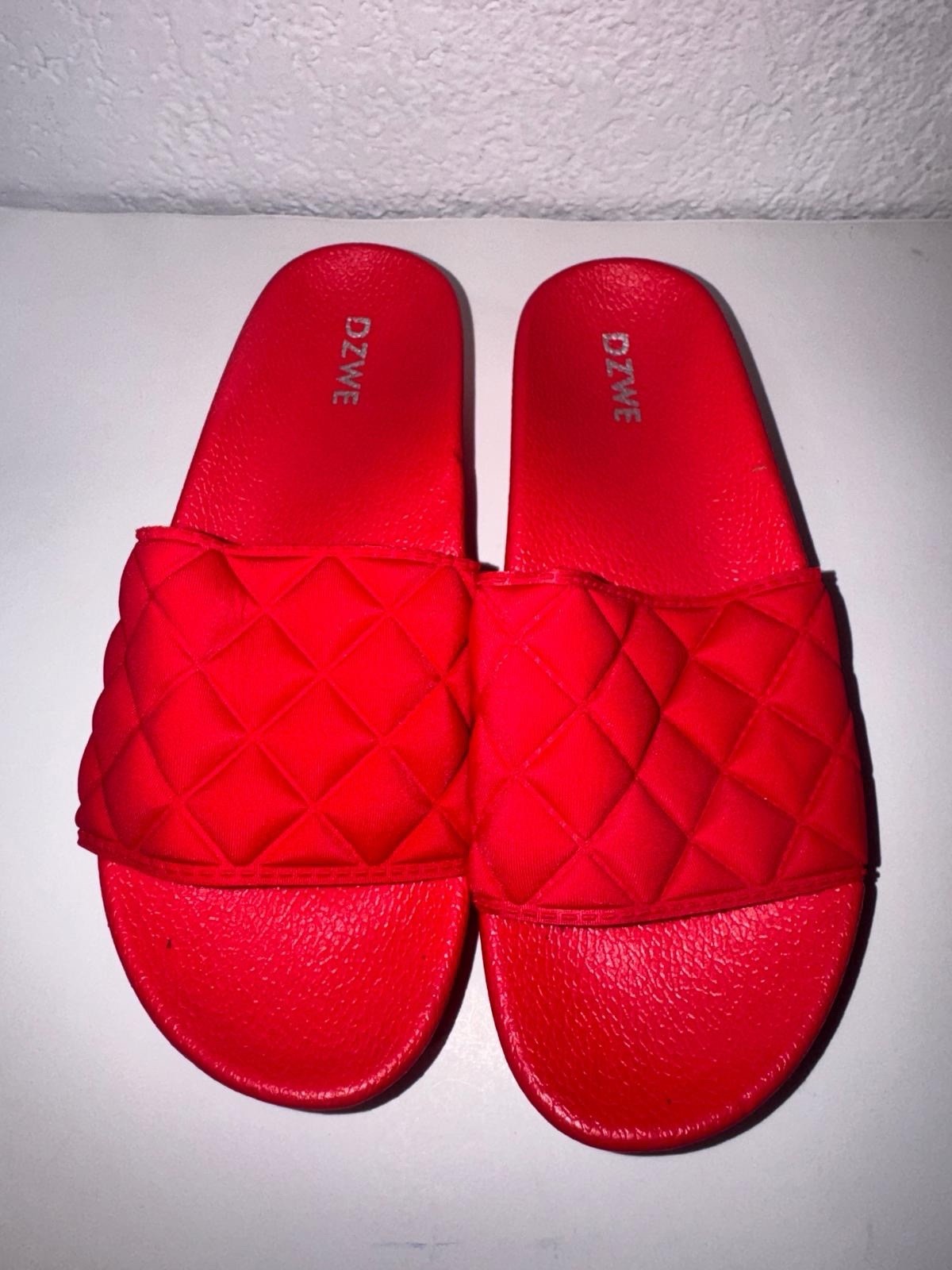 DZWE Women’s Cushioned Slide Sandals Red Leather Quilted Slip-On US 6