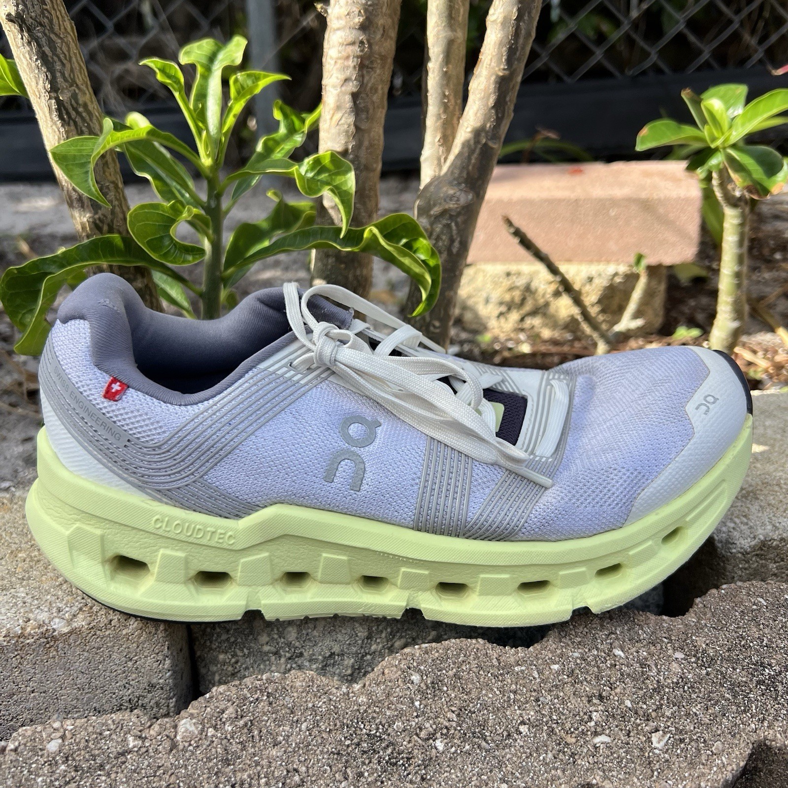 On Cloudgo Women’s Road Running Shoes Size 8.5 Frost Hay Gray/Green Lace Up