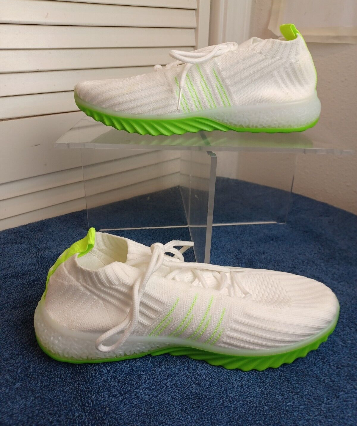 Danskin Positive Ultra Light Comfort Women’s White Neon Green Shoes Size 8