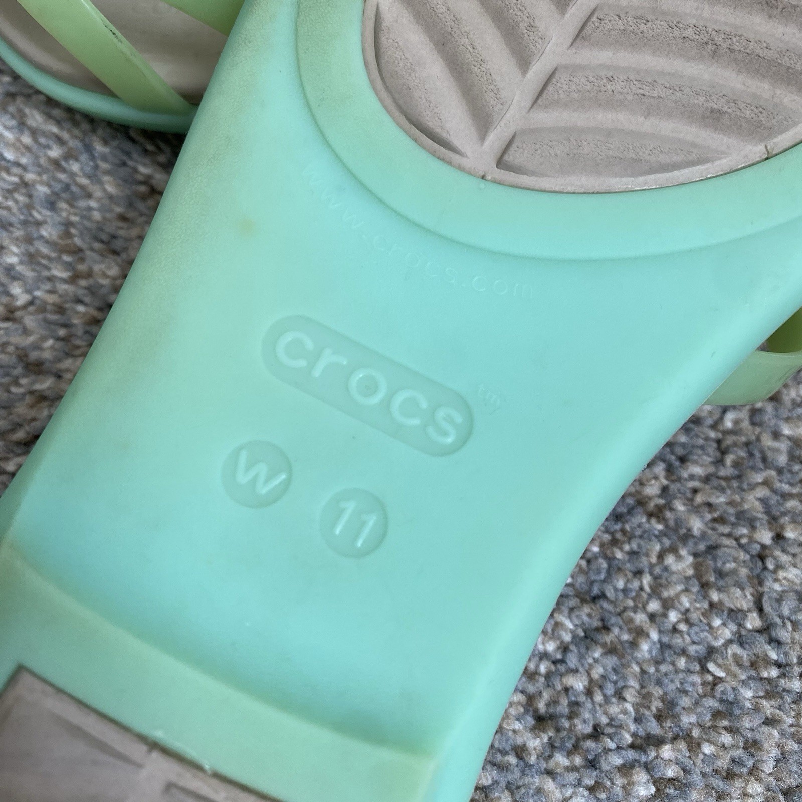 CROCS Isabella Gladiator Sandals Size 11 Mint Green Jelly Flat Beach Pool Resort