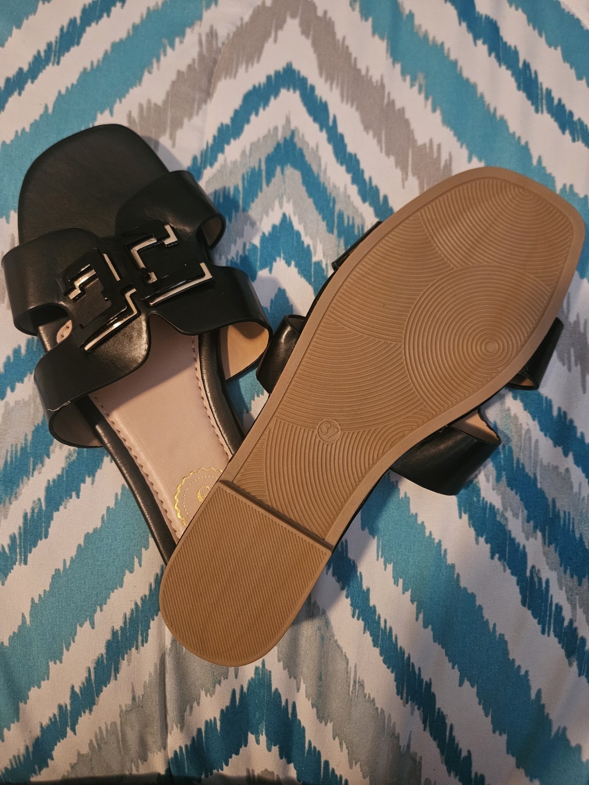 Women’s Black Slide Sandals Synthetic Metal Buckle Straps Slip-On Casual US 6