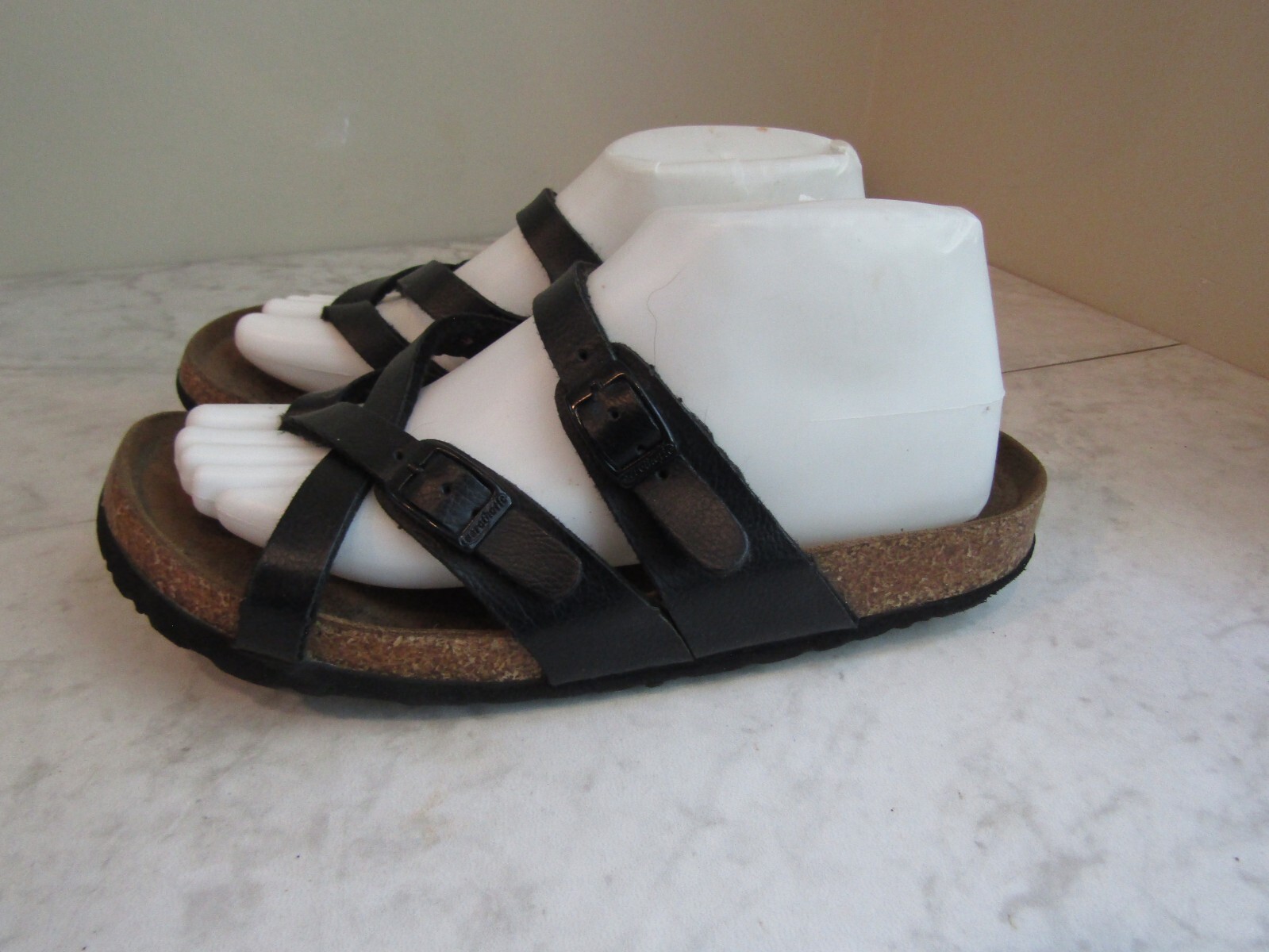 Aerotho Black Strappy Buckle Man Made Thong Sandal Shoes Women’s size 9 EU 39