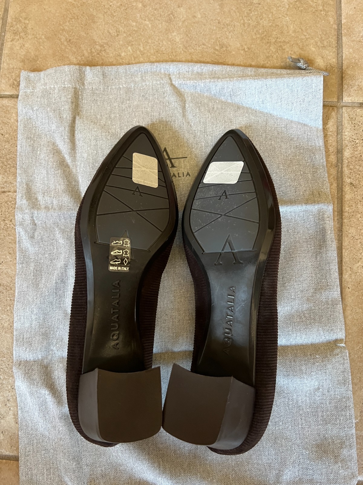 Aquatalia Pasha Expresso Brown Corduroy Suede Pumps NEW 8.5