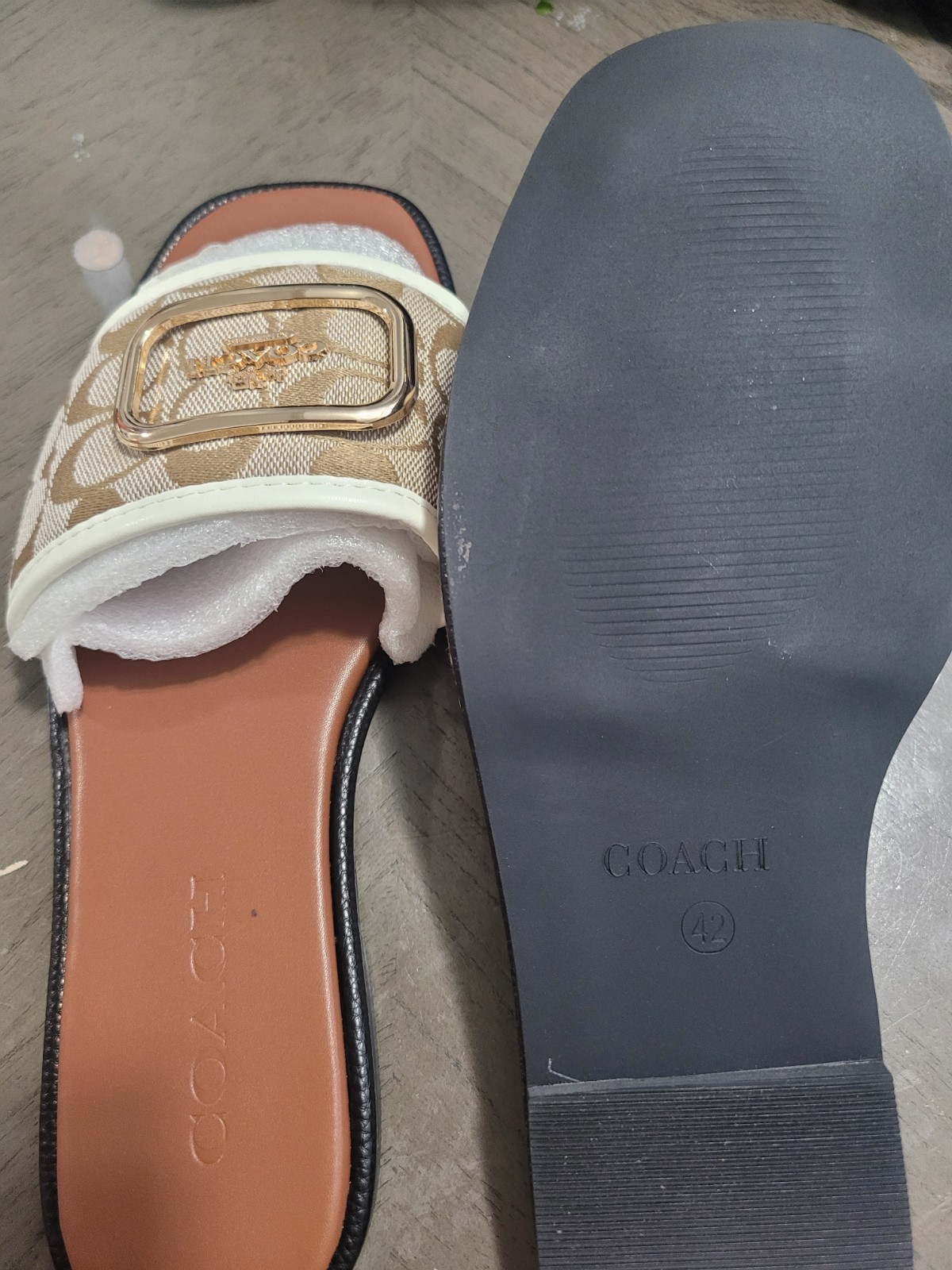 Coach Women’s Logo Slide Sandals Slip On Beige Brown White Gold Leather EU 42