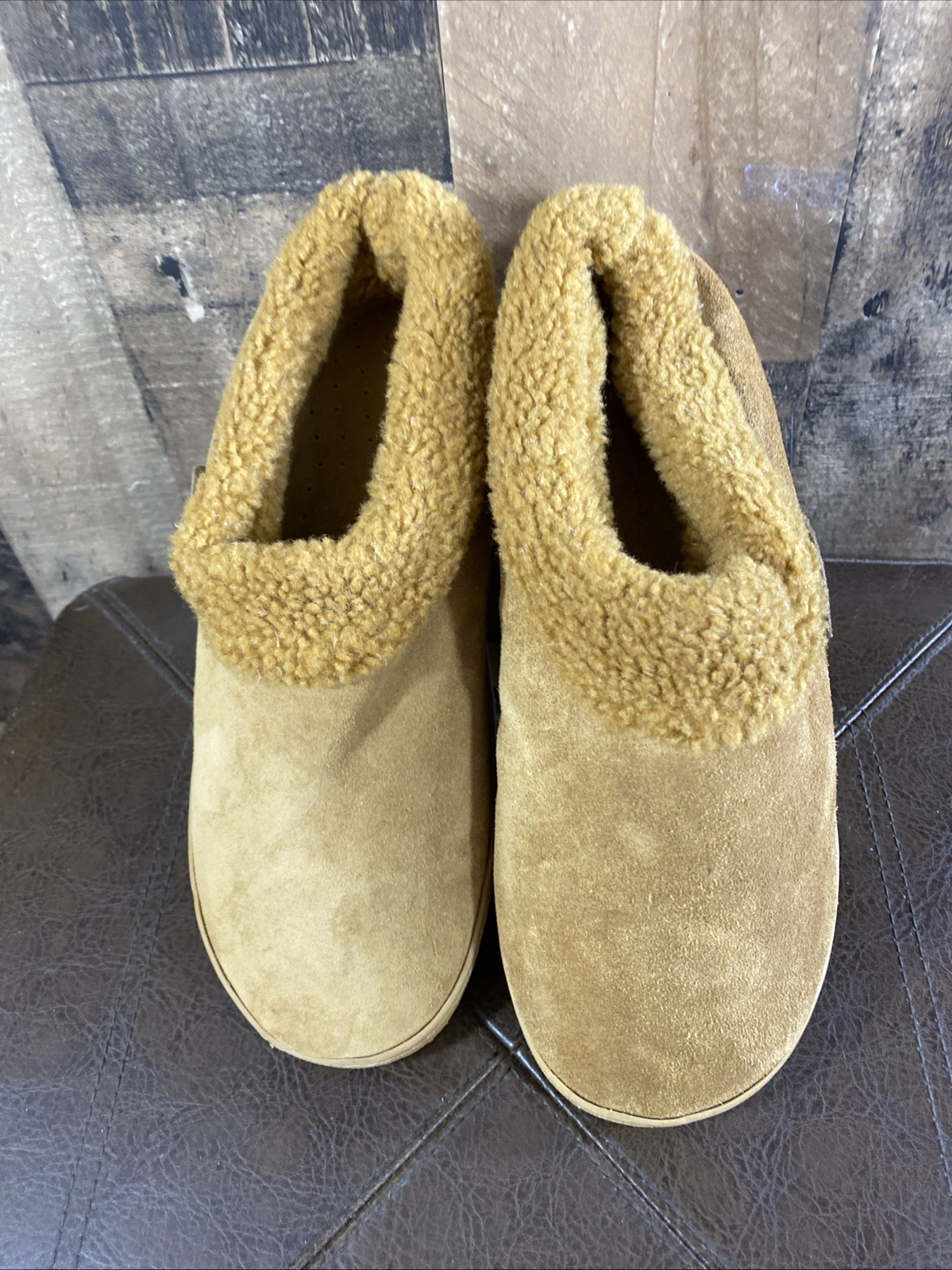 Wanderlust Women Microsuede Indoor Outdoor Rugged Slippers Size L 9 Tan