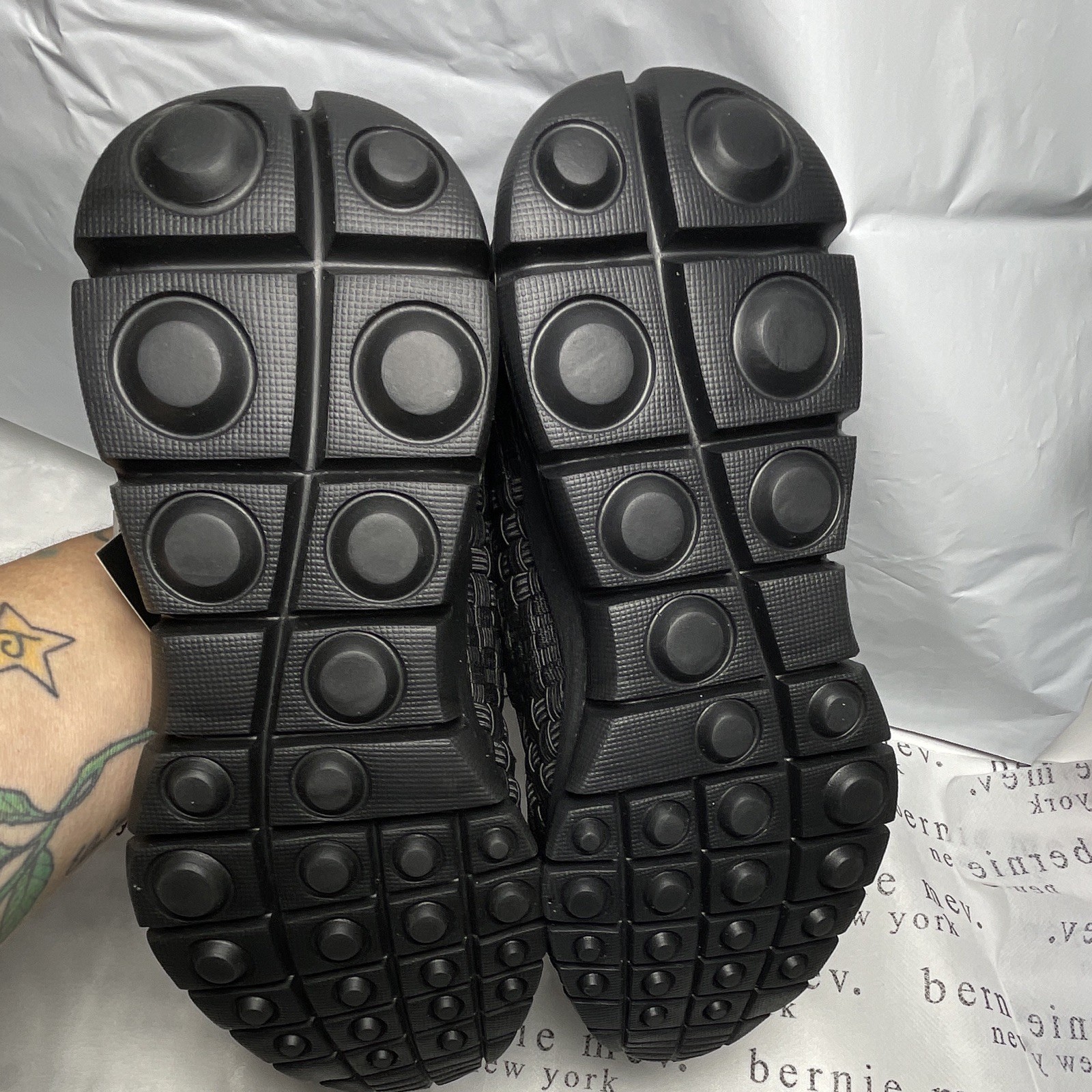 bernie mev. Women’s Strappy Sandals Black Woven Slip-On Vegan US 5 EU 36