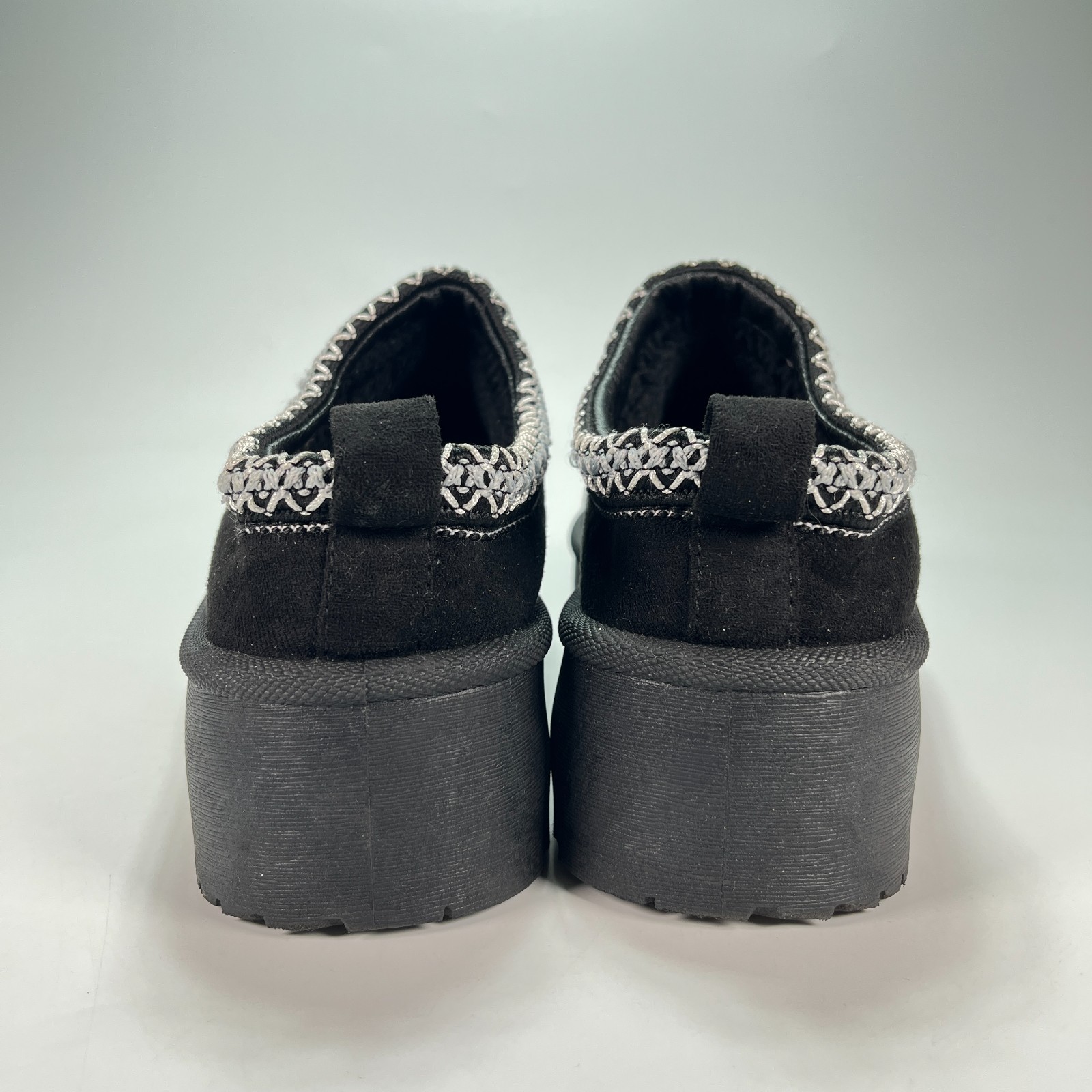 Mudd Stormy Black White Faux Suede Platform Comfort Slip On Slipper Womens Sz 10
