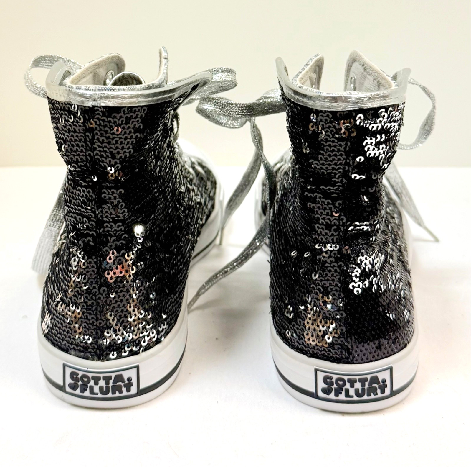 Gotta® Flurt Women’s size 8 Black/Silver Sequin Hi-Top Convertible Sneakers NIB