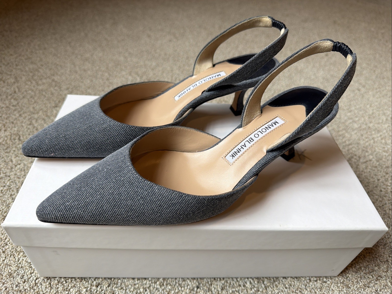 Manolo Blahnik Slingback Pumps Women’s 37 US7 Demin Pointed Toe Kitten Heel