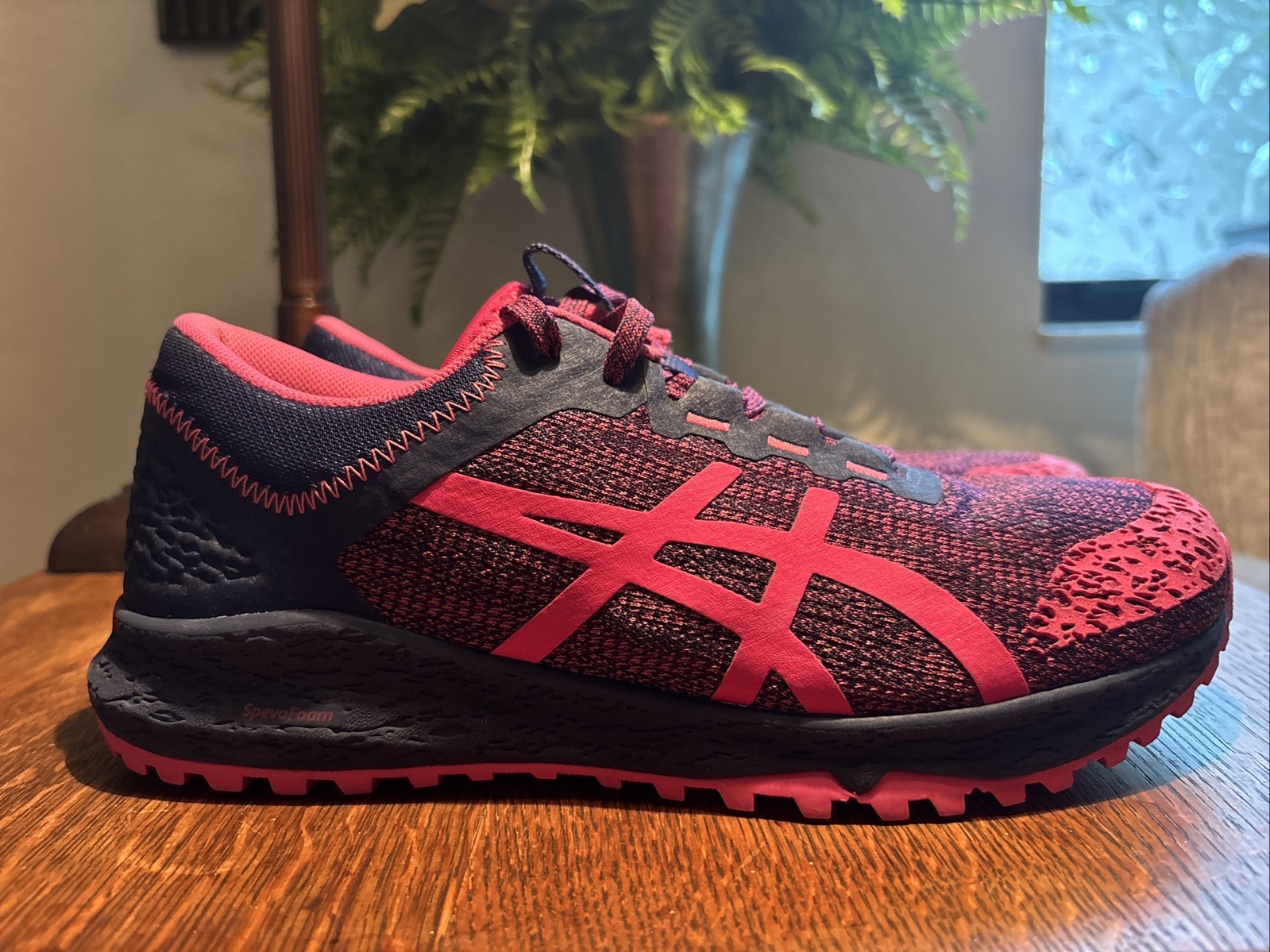 ASICS Alpine XT Women’s size 8.5 Athletic Running Sneakers Pink Navy