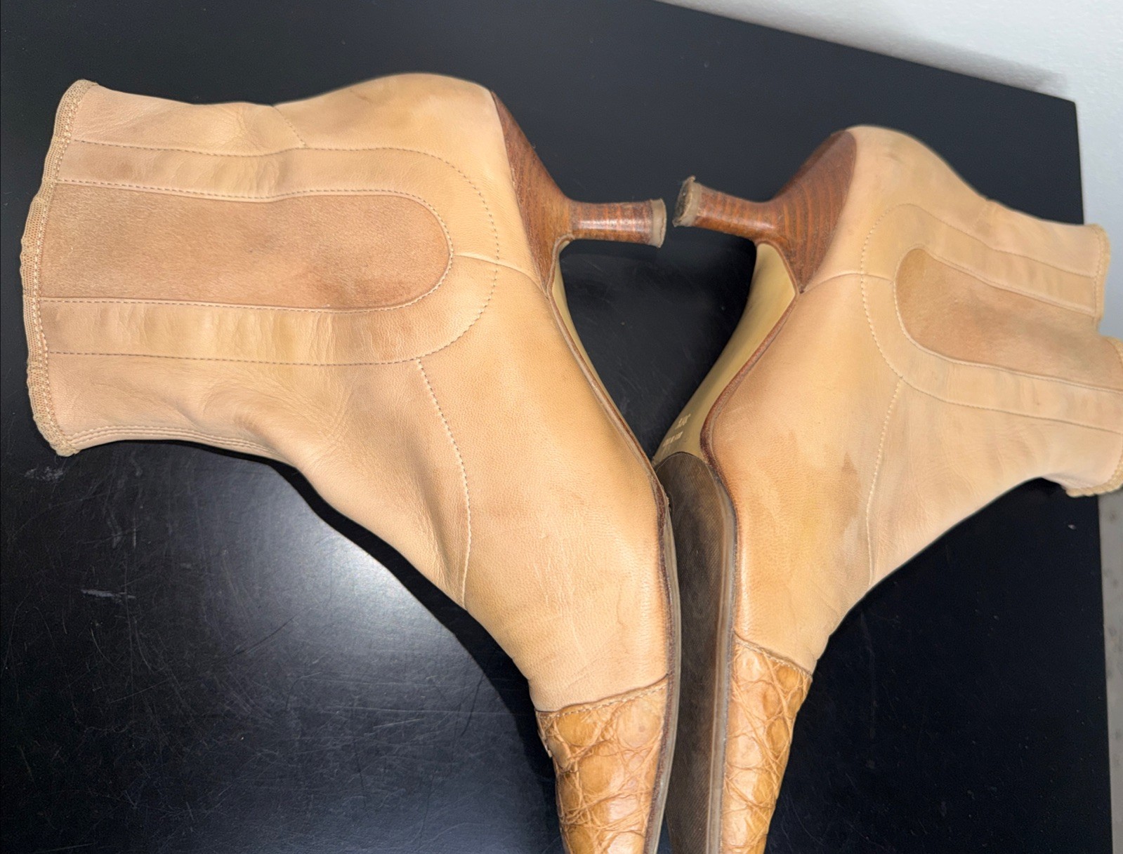 Chanel Brown Leather Pull On Booties Crocodile Print Pointy Toe Sz 38 1/2 US 8.5
