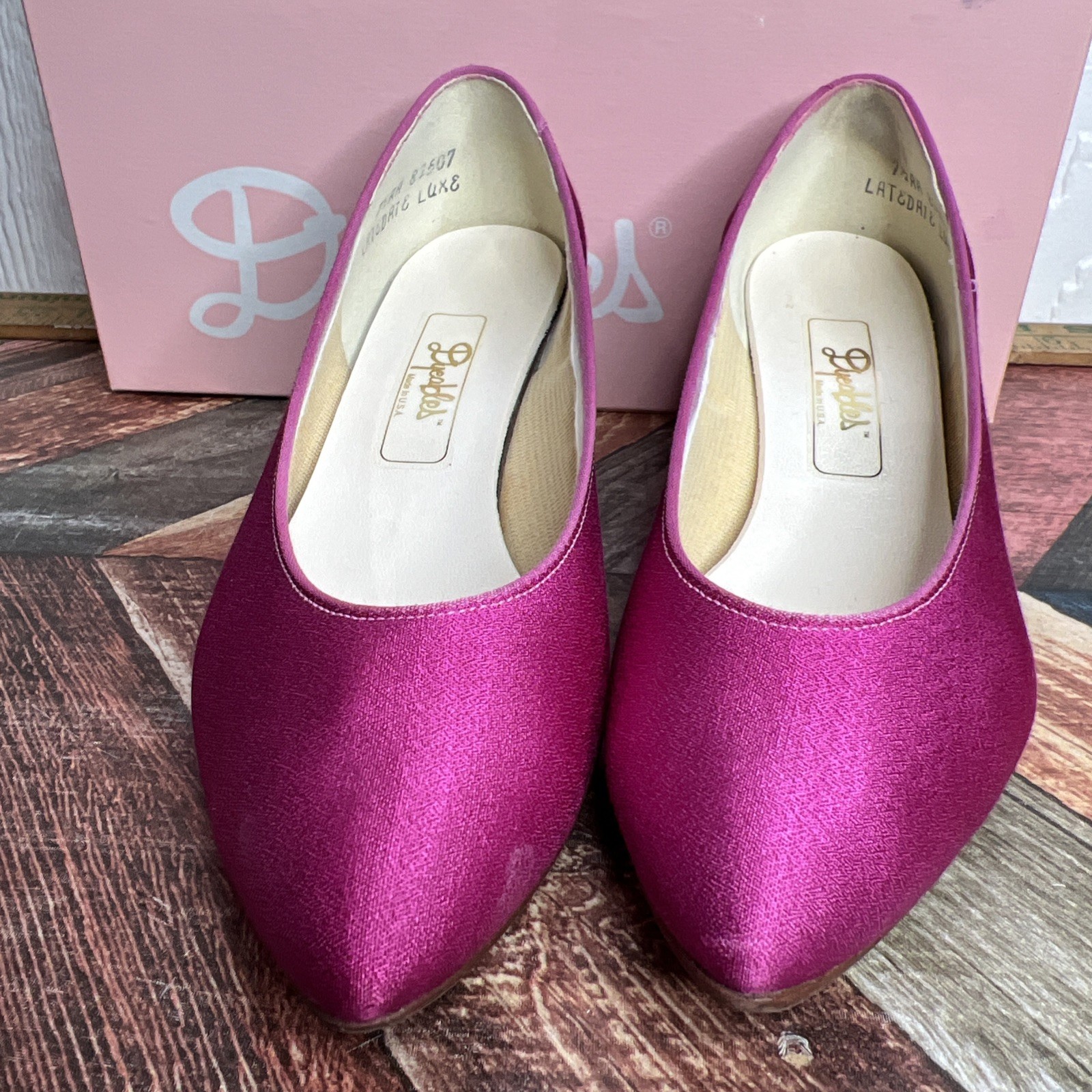Vintage Dyeables Satin Heels Shoes Size 7.5 AA LATEDATE LUXE Hot Pink 82507