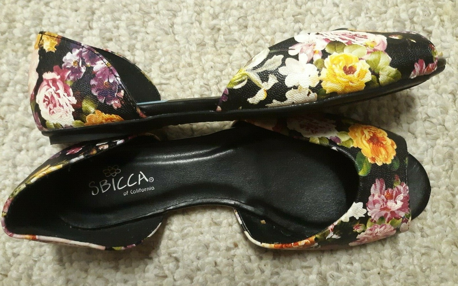 Cute SBICCA Black White Pink Yellow Green FLORAL Women’s Size 6 M Open Toe Flats